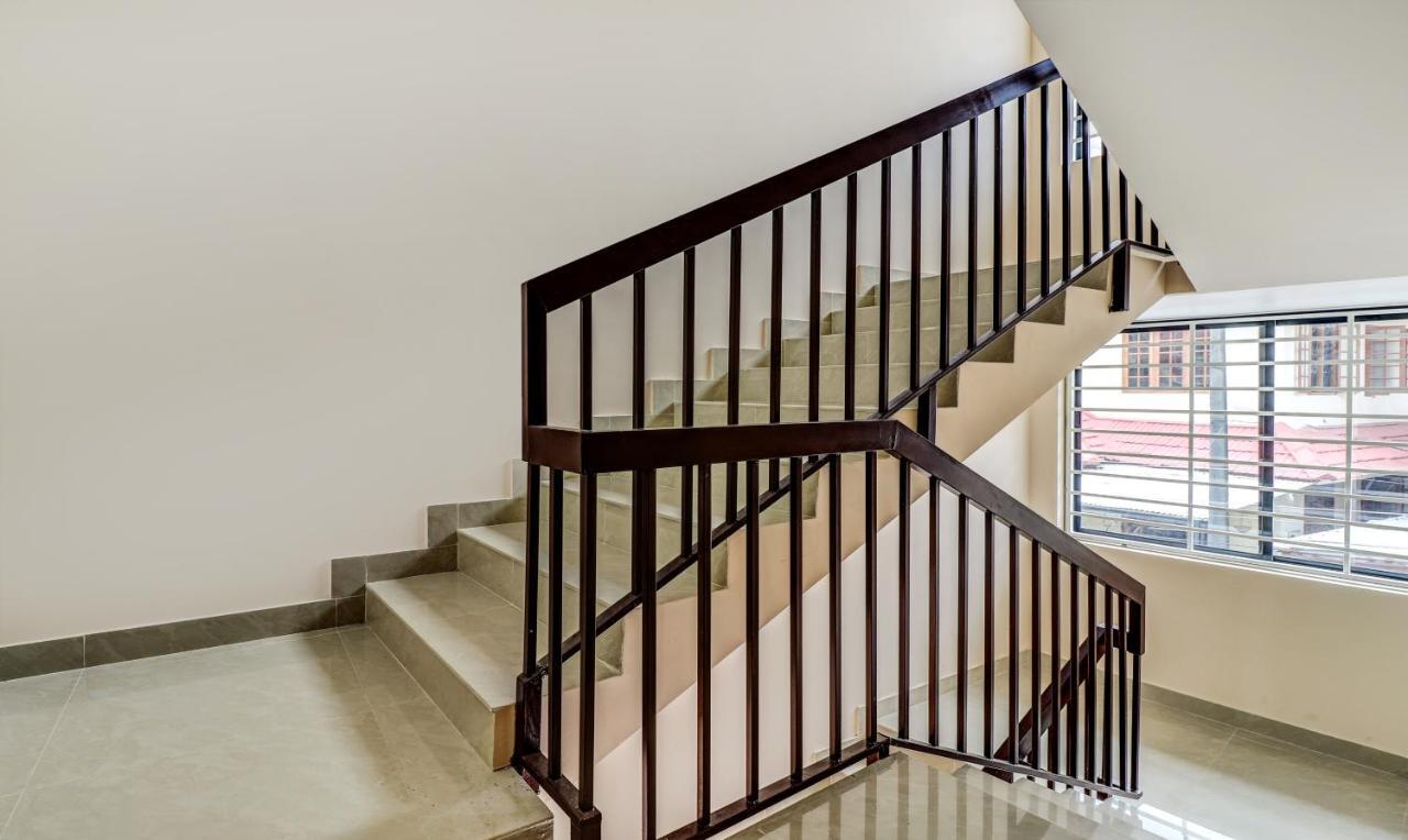 Itsy Hotels Rain Tulsi Stayz, Palarivattom Junction Kochi Εξωτερικό φωτογραφία