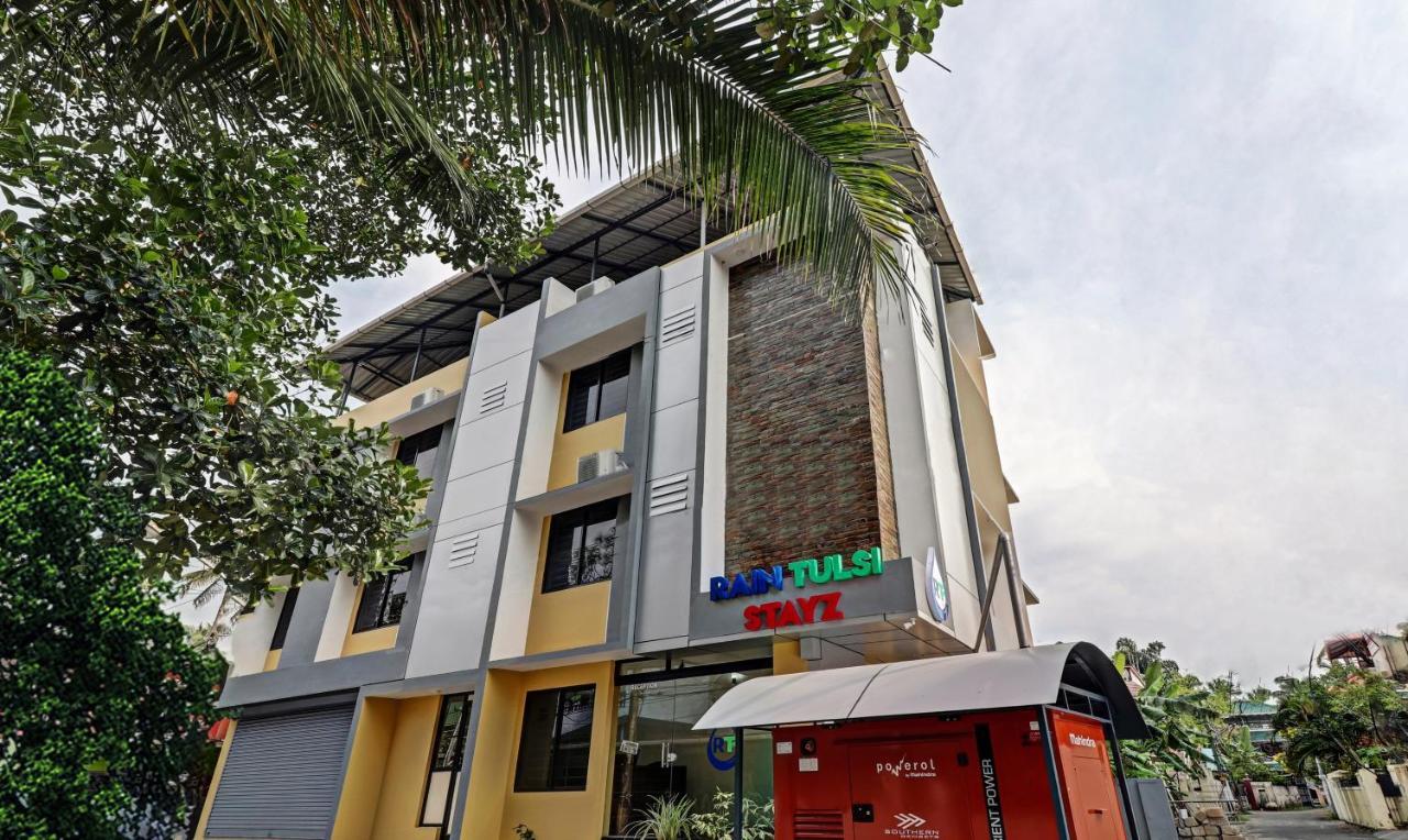 Itsy Hotels Rain Tulsi Stayz, Palarivattom Junction Kochi Εξωτερικό φωτογραφία