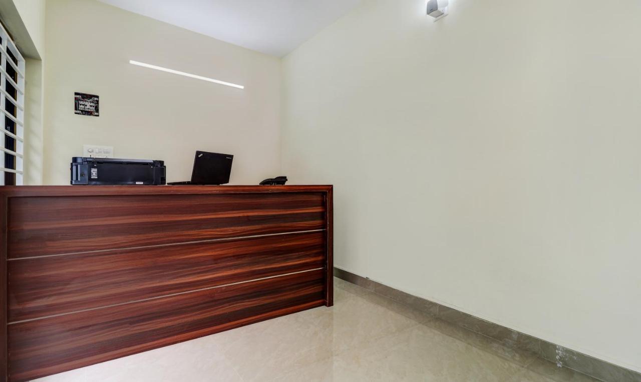 Itsy Hotels Rain Tulsi Stayz, Palarivattom Junction Kochi Εξωτερικό φωτογραφία