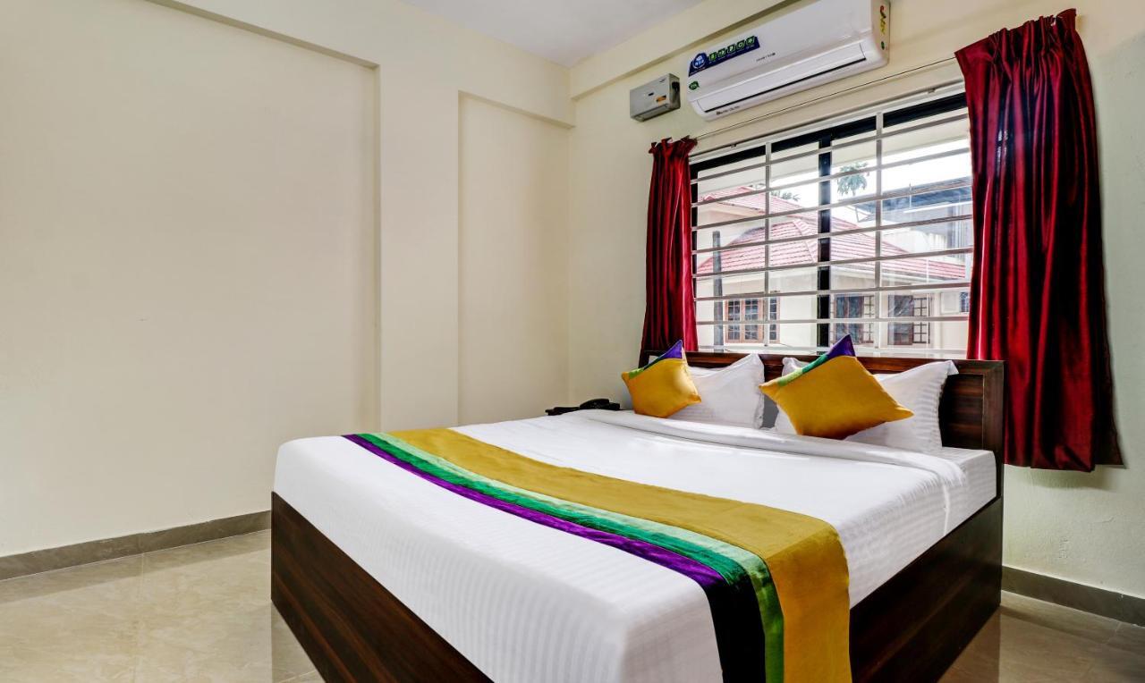 Itsy Hotels Rain Tulsi Stayz, Palarivattom Junction Kochi Εξωτερικό φωτογραφία